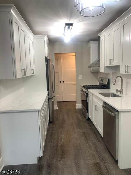 12 Hillside Ave - Photo 1