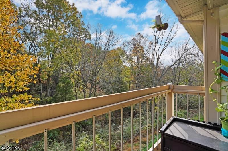 2805 Hemlock Pl - Photo 1