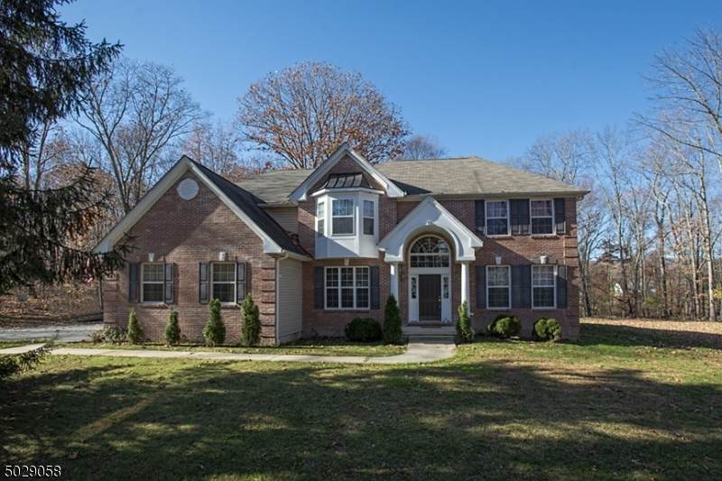 31 Eileen Dr - Photo 1