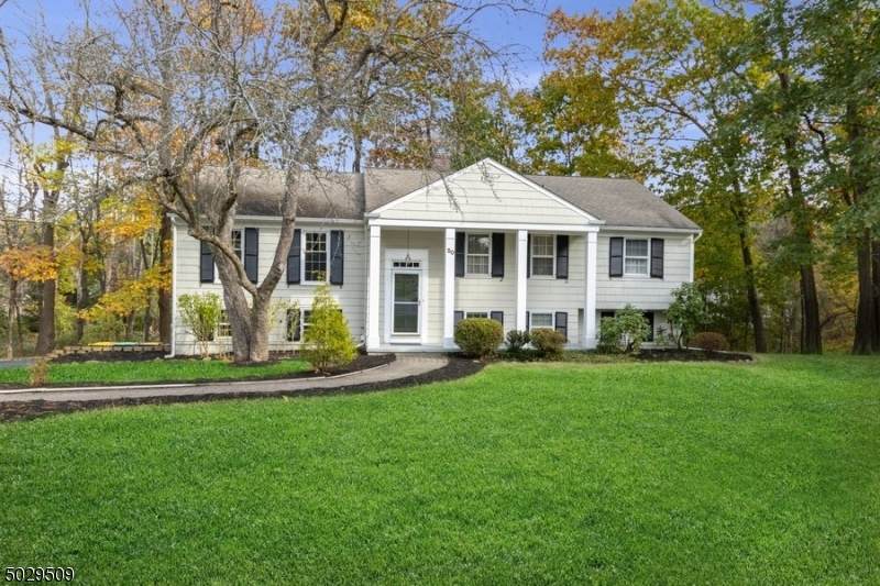 50 Ellis Dr - Photo 1