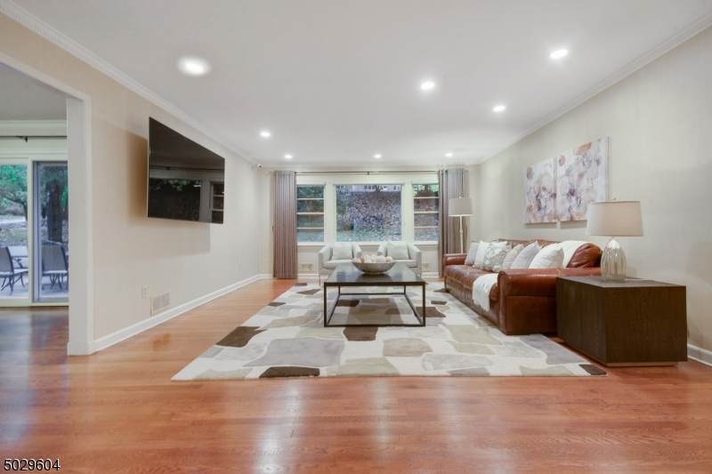 102 Mohawk Rd - Photo 1