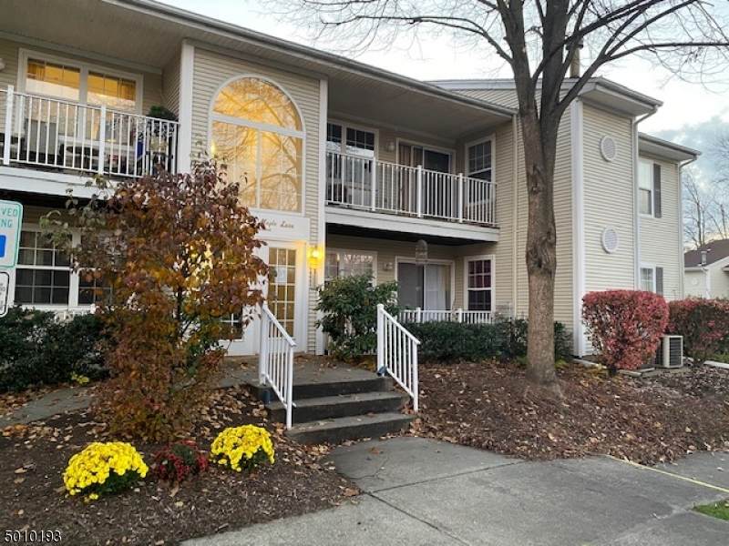73 Maple Ln - Photo 1