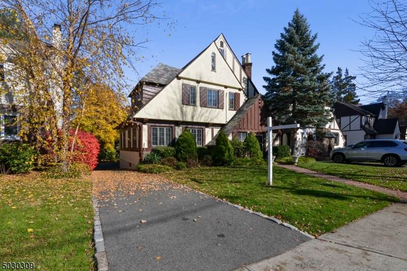 77 Greenwood Dr - Photo 1