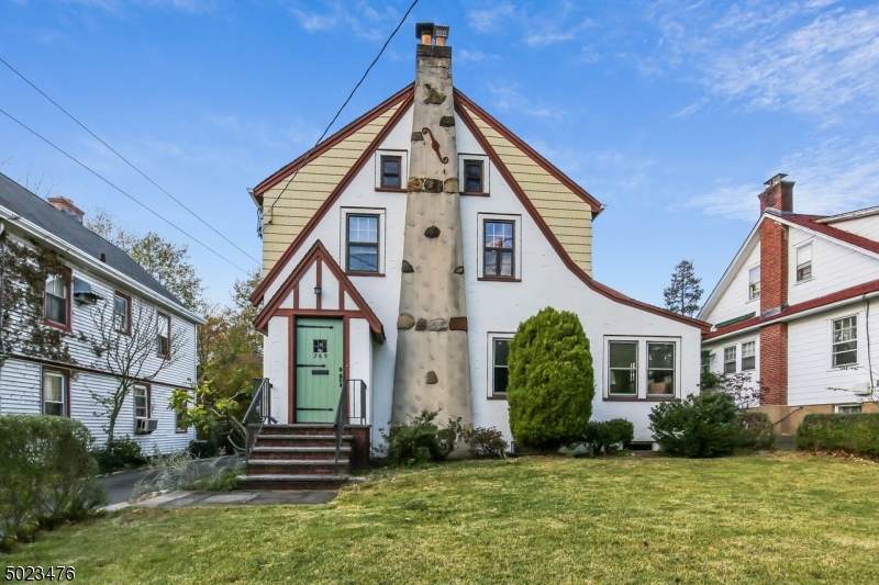 365 Northfield Ave - Photo 1