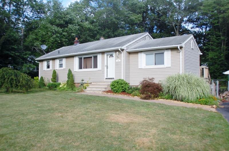 16 Dogwood Ct - Photo 1