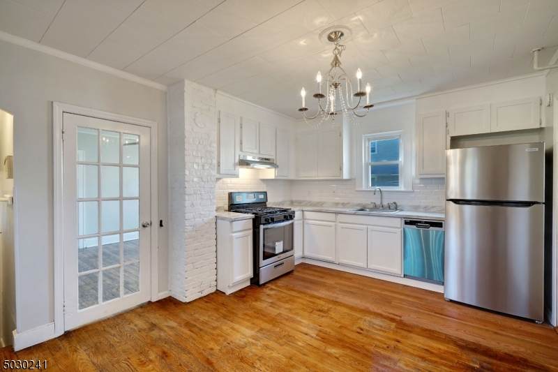 1308 Roosevelt Ave - Photo 1