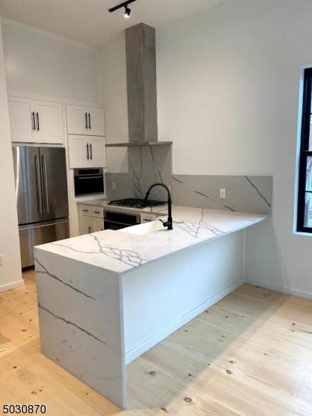 11 Washington St - Photo 1