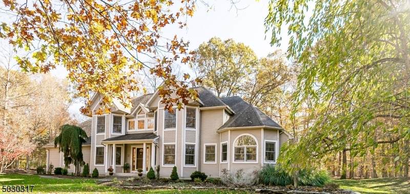 8 Alexandria Dr - Photo 1