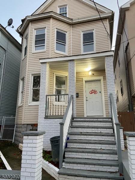 958 William St - Photo 1