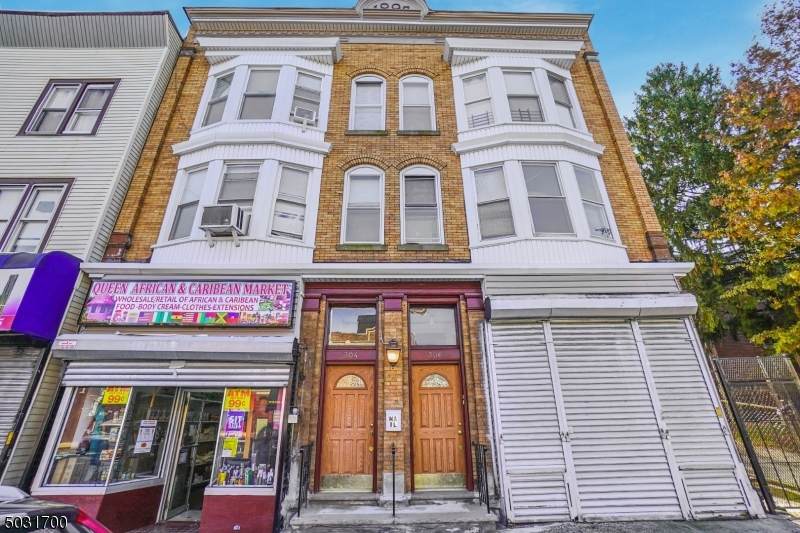 304 S Orange Ave - Photo 1