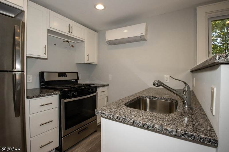 203 Irvington Ave - Photo 1