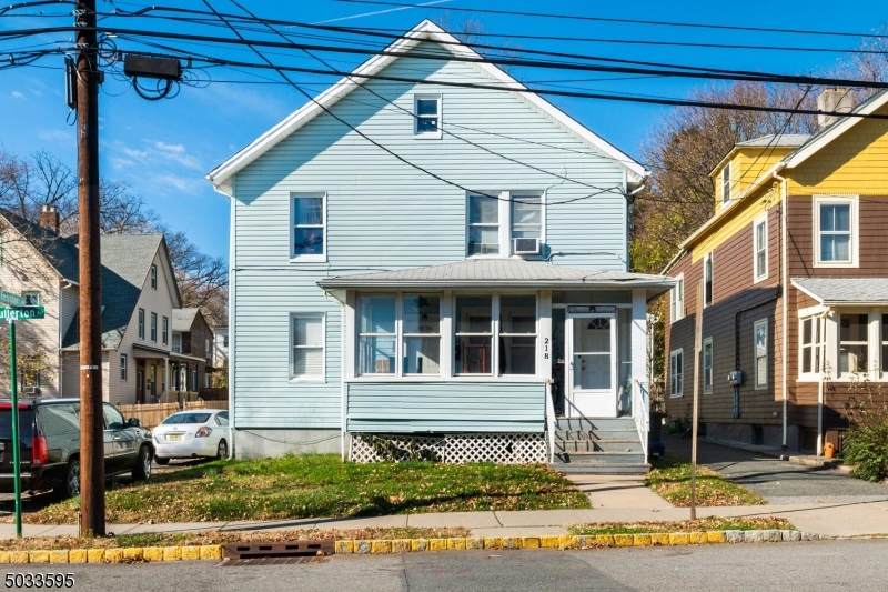218 N Fullerton Ave - Photo 1