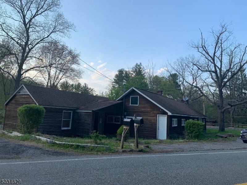 212 E Valley Brook Rd - Photo 1