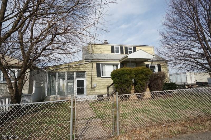 1040 Randolph Ave - Photo 1