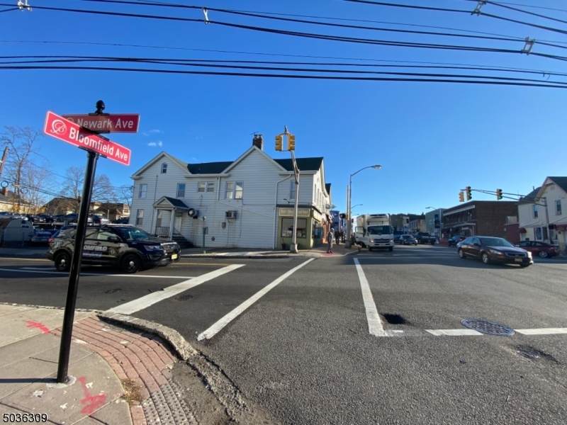 415 Bloomfield Ave - Photo 1