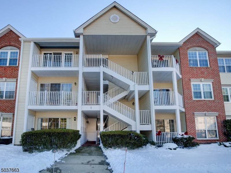 511 Red Crest Ln - Photo 1