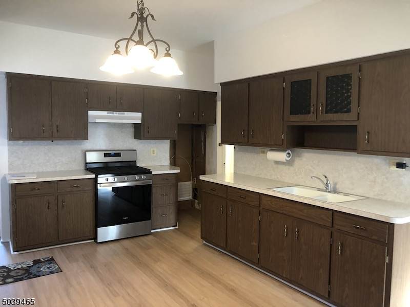948 Lincoln Ave - Photo 1