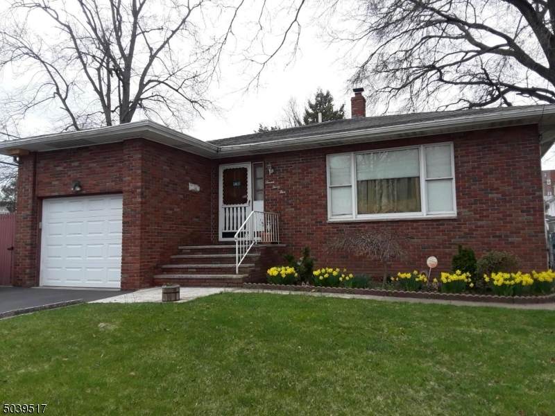 733 Salem Ave - Photo 1