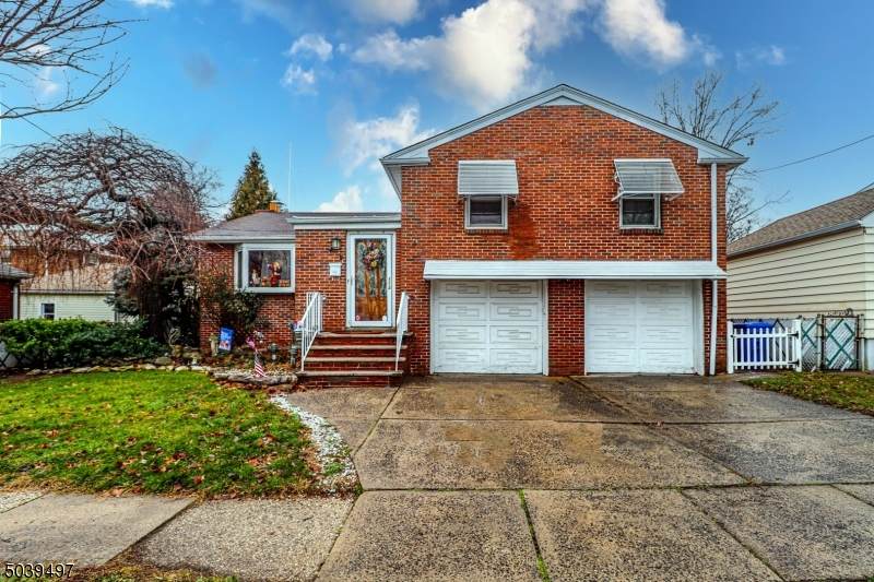 113 E Stimpson Ave - Photo 1