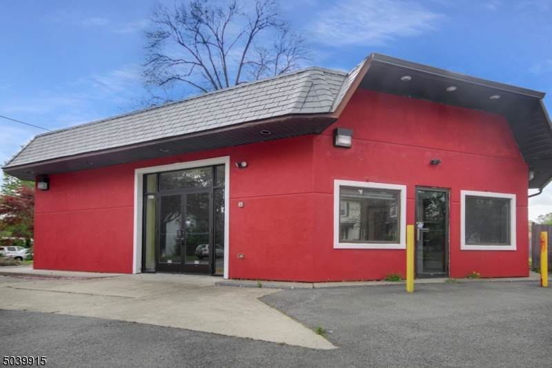627 3rd St - Photo 1
