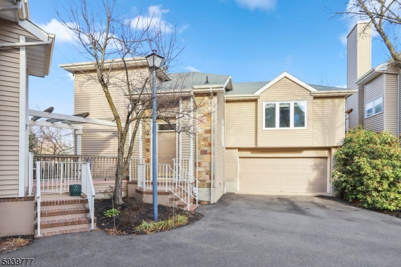 95 Clarken Dr - Photo 1