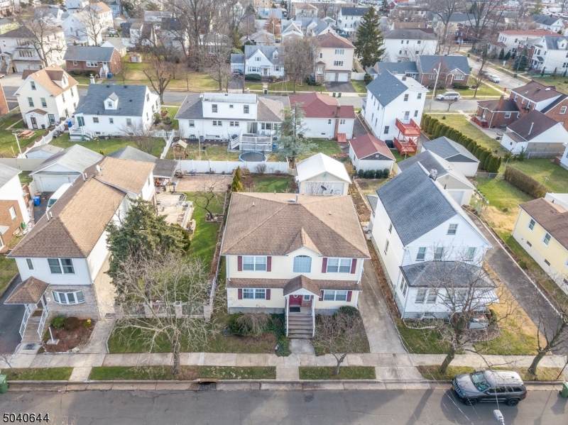 120 E Stimpson Ave - Photo 1