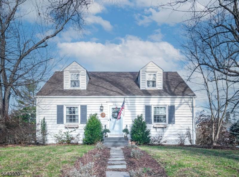 69 W Oak St - Photo 1