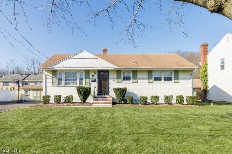 2081 Prospect Ave - Photo 1
