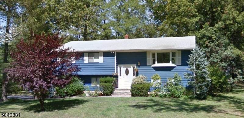 22 Arlington Dr - Photo 1
