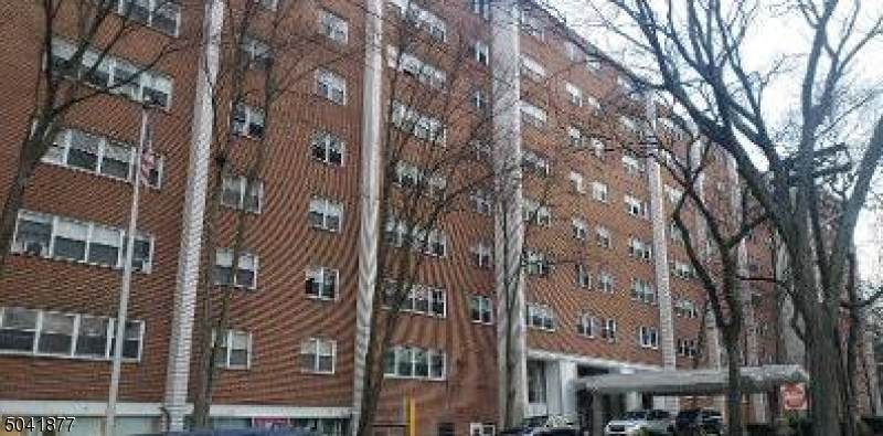 39 E 39Th St - Photo 1
