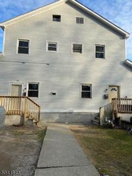 335 Rutherford Ave - Photo 1