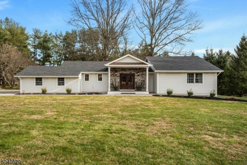 112 Barton Hollow Rd - Photo 1