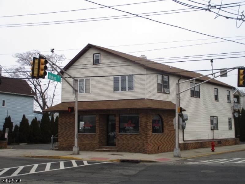108 Schuyler Ave - Photo 1