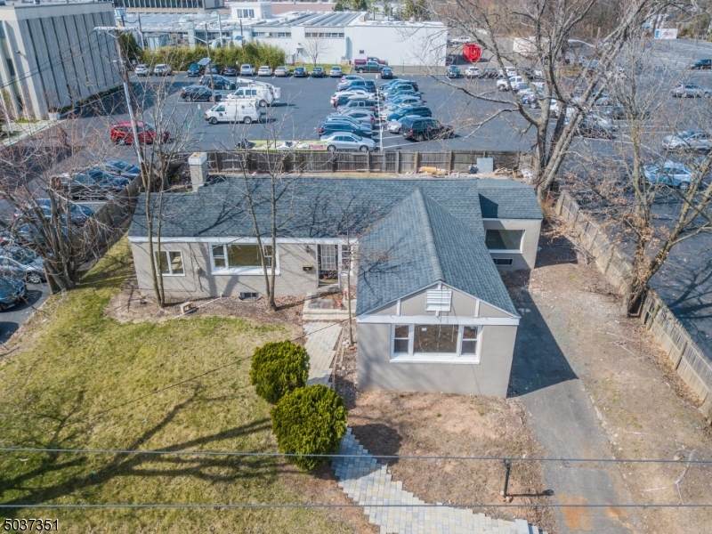 1018 Mountain Ave - Photo 1