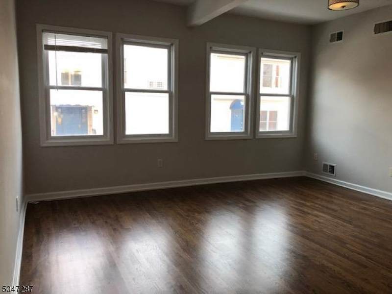 5 Grant St Apt 1F - Photo 1