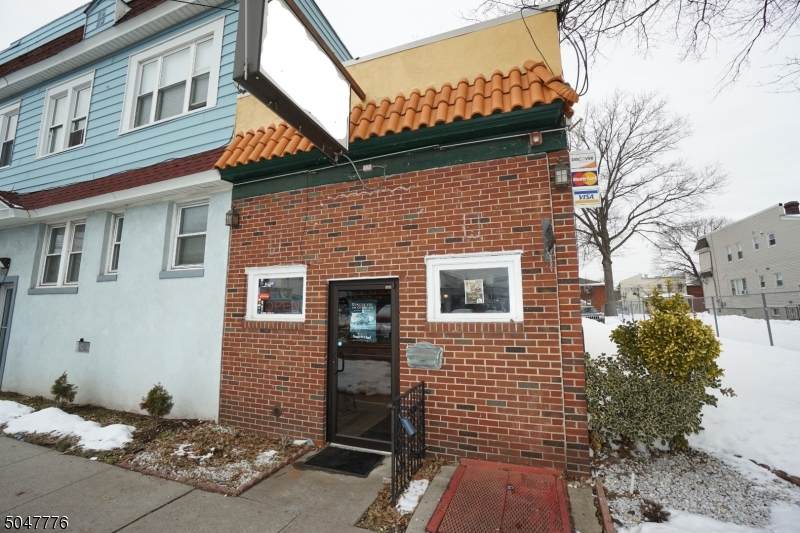 515 E Elizabeth Ave - Photo 1