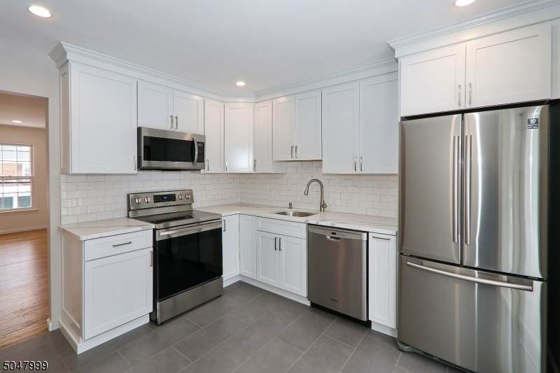 581 Mountain Ave - Photo 1
