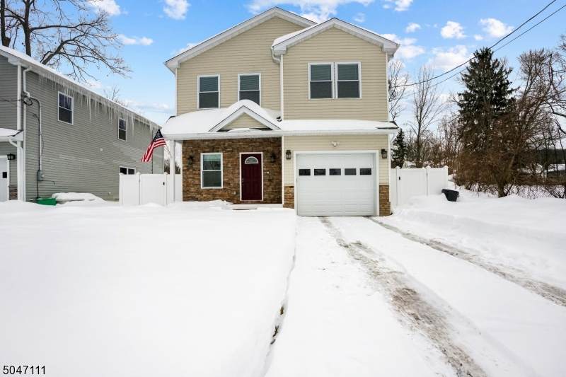 38 Washington St - Photo 1