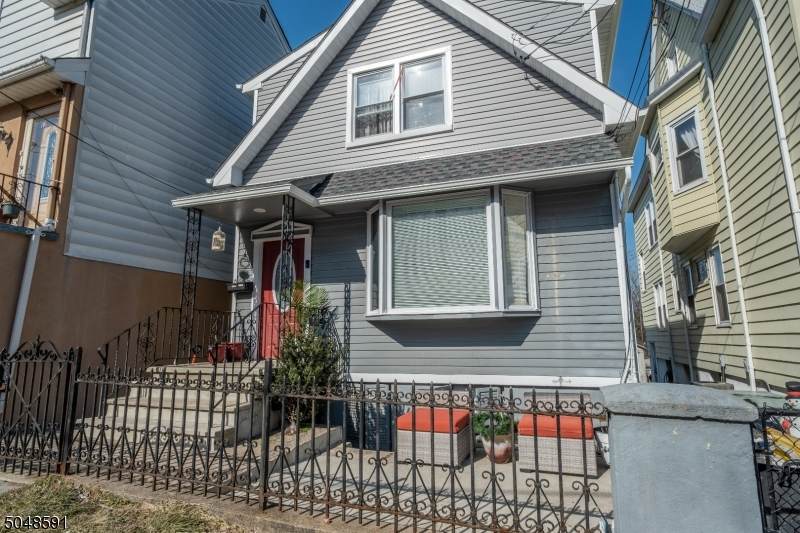 107 Caldwell Ave - Photo 1