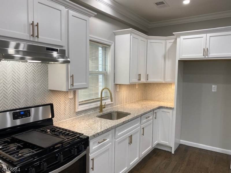 316 Morris Ave Apt 4 - Photo 1