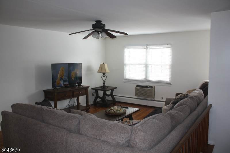 79 Roseland - Photo 1