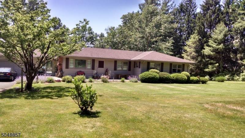 118 Pleasantville Rd - Photo 1
