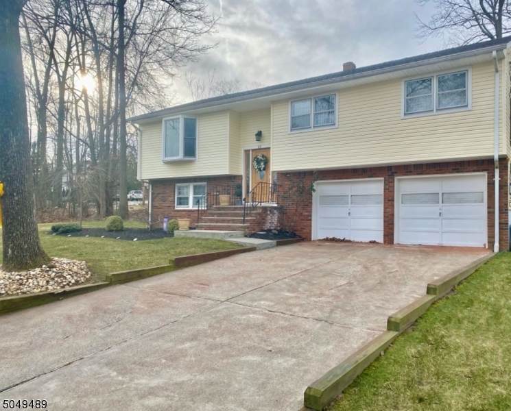 61 Catherine St - Photo 1