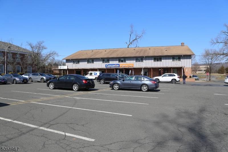 350 Grove St - Photo 1