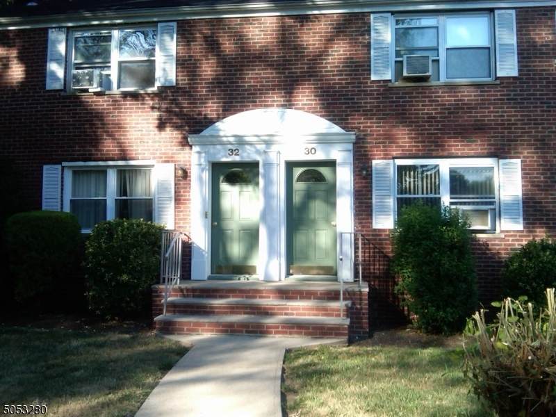 32 Carolyn Ter - Photo 1