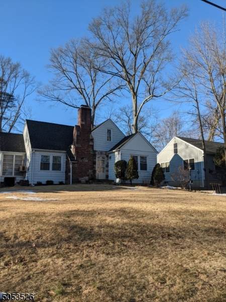 122 Willow Ave - Photo 1
