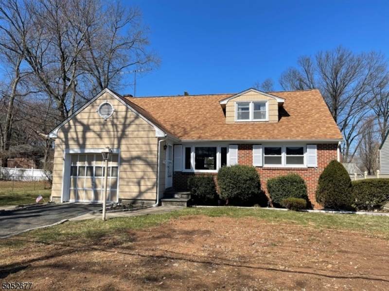 976 Greenwood Rd - Photo 1