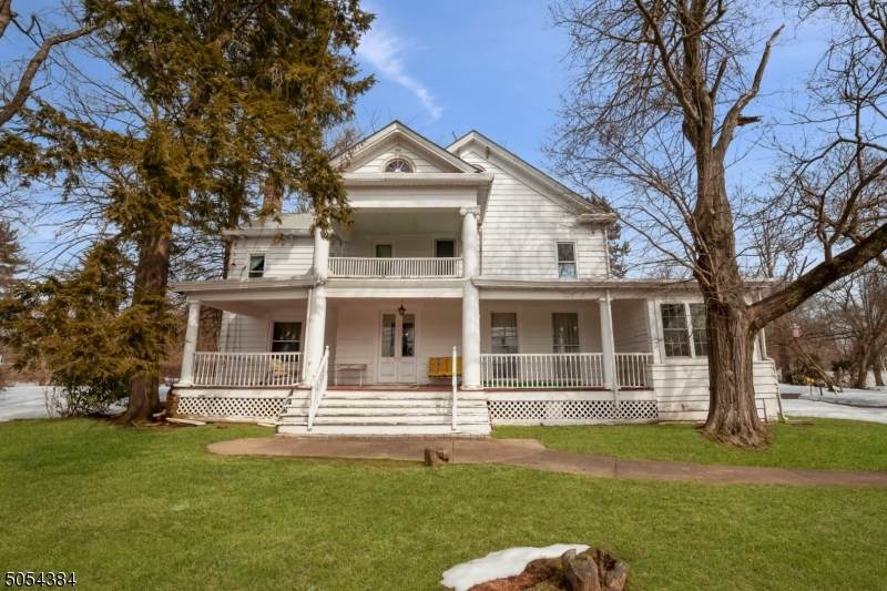 405 River Rd - Photo 1