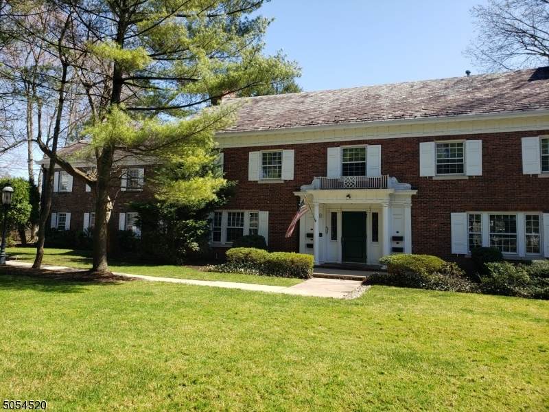 344 S Ridgewood Rd - Photo 1
