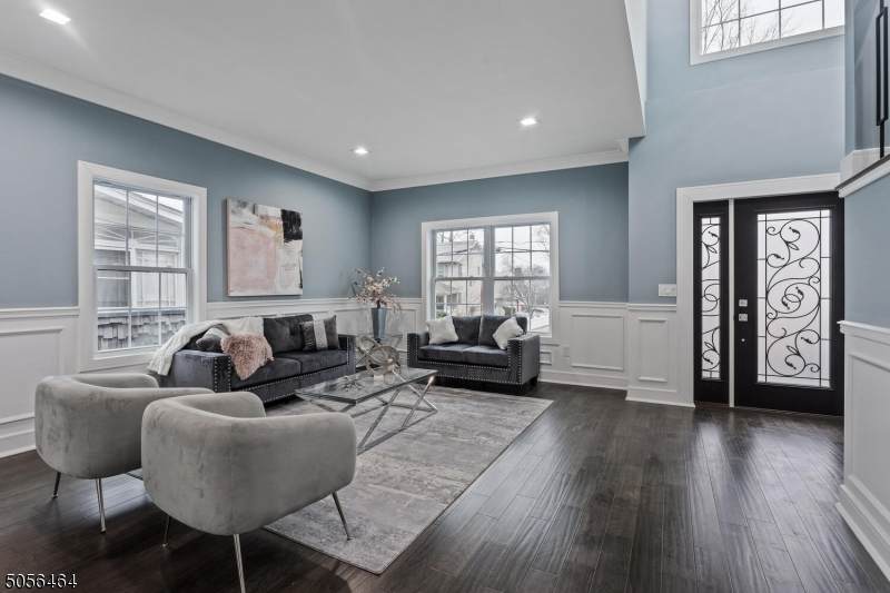 171 N Lehigh Ave - Photo 1